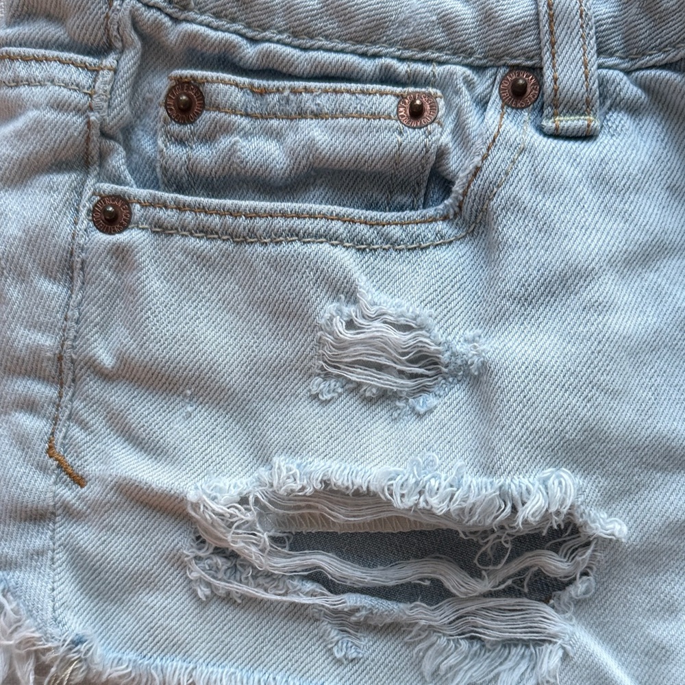 AEO Light Blue Distressed Jean Short Shorts - Picture 5 of 7